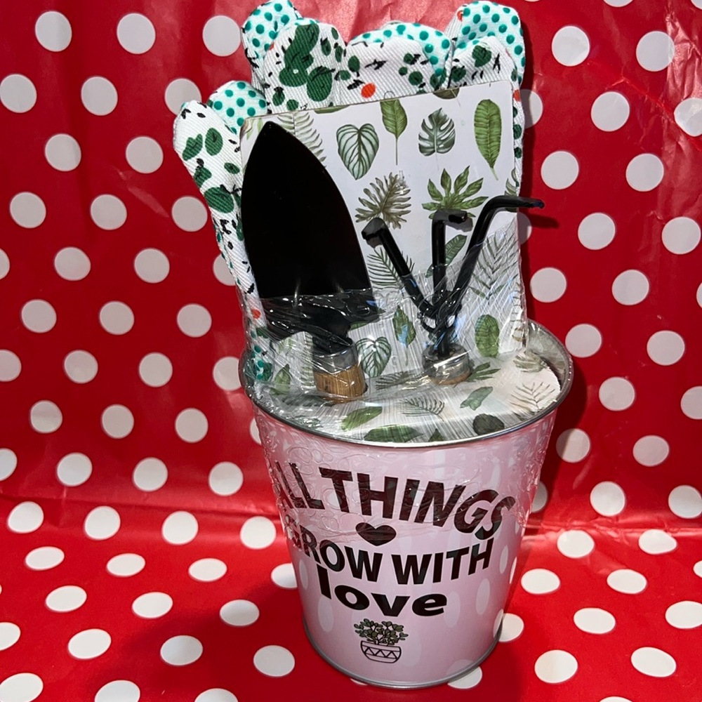 New Gardening Tools & Metal Pot with “All Things Grow With Love” Set - 4 Pieces
